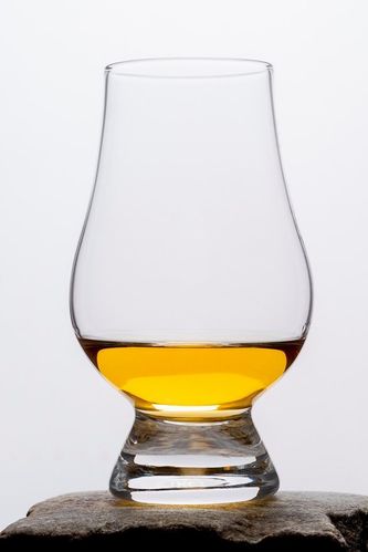 6 Whisky Steine Stilvolle Geschenkbox 2 traditionelle Gläser Eiszange Whiskyglas Geschenkset M&W Bourbon & Brandy Gläser